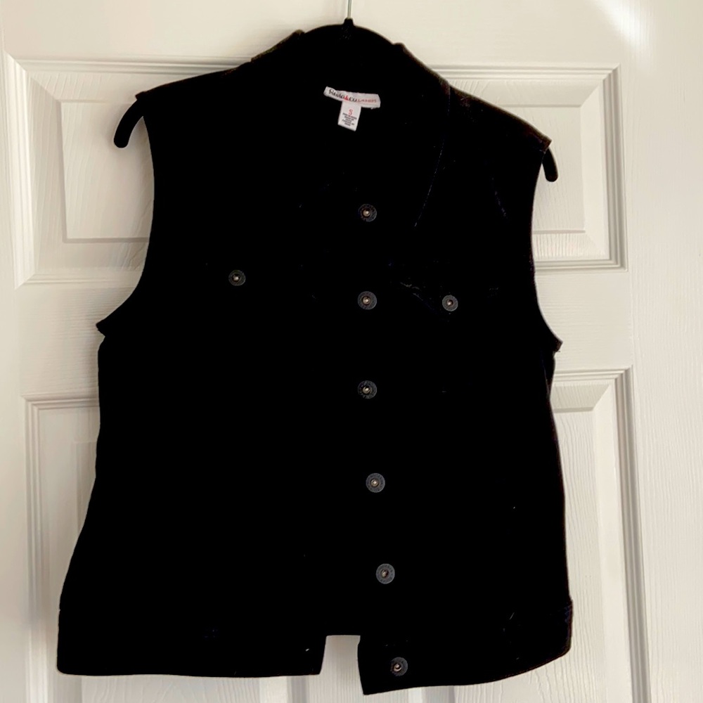 Style and Company black denim vest size small.